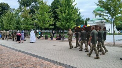 На Чернігівщині попрощалися з двома захисниками: Юрієм Шестаковим та Олександром Ситенком На Чернігівщині попрощалися з двома захисниками: Юрієм Шестаковим та Олександром Ситенком