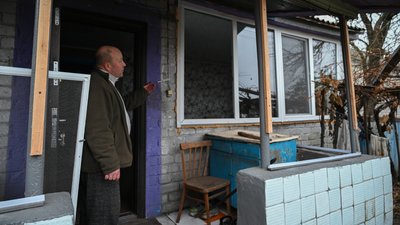 Гули близько 4 ранку, пошкодило 11 житлових будинків: що відомо про падіння уламків "Шахеда" на Чернігівщині Гули близько 4 ранку, пошкодило 11 житлових будинків: що відомо про падіння уламків "Шахеда" на Чернігівщині