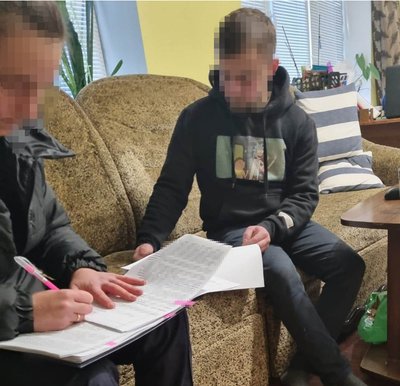 Позичили у "друзів" майже два мільйони: на Житомирщині трьох чоловіків підозрюють у кібершахрайстві Позичили у "друзів" майже два мільйони: на Житомирщині трьох чоловіків підозрюють у кібершахрайстві