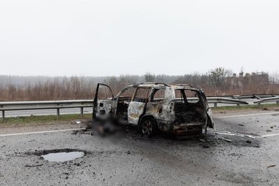 Розстріляли 10 цивільних авто. Правоохоронці ідентифікували військових РФ Розстріляли 10 цивільних авто. Правоохоронці ідентифікували військових РФ