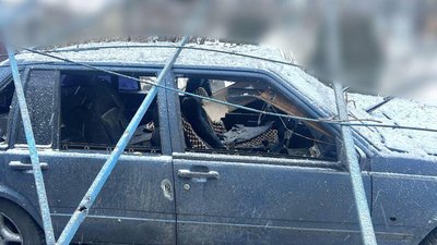 Поліція Київщини фіксує наслідки ракетної атаки РФ Поліція Київщини фіксує наслідки ракетної атаки РФ