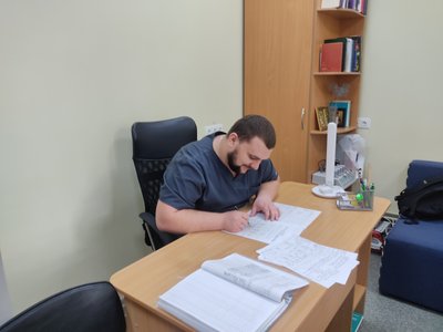 Василь каже, що свідомо обрав професію військового лікаря Василь каже, що свідомо обрав професію військового лікаря