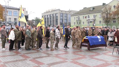 Був бійцем "Азову": у Рівному попрощались з військовим Олександром Гуменюком Був бійцем "Азову": у Рівному попрощались з військовим Олександром Гуменюком