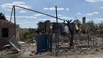 Наслідки обстрілу селище Райське Дружківська громада Донецька область 19 серпня 2025 рік Наслідки обстрілу селище Райське Дружківська громада Донецька область 19 серпня 2025 рік