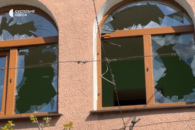"Все, що ми роками наживали — згоріло": наслідки нічної дронової атаки РФ на Чорноморську громаду "Все, що ми роками наживали — згоріло": наслідки нічної дронової атаки РФ на Чорноморську громаду
