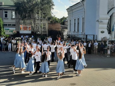 У Кропивницькому відбувся фестиваль випускних вальсів У Кропивницькому відбувся фестиваль випускних вальсів