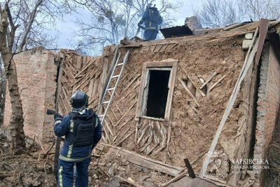 Російська армія завдала удару БпЛА по Чугуєву: п'ятеро людей, зокрема 7-річна дитина, звернулися по допомогу медиків Російська армія завдала удару БпЛА по Чугуєву: п'ятеро людей, зокрема 7-річна дитина, звернулися по допомогу медиків