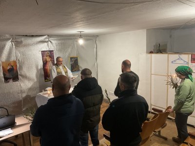 "На війні починаєш вірити в дива": капелан з Хмельниччини розповів про значущість віри у війську "На війні починаєш вірити в дива": капелан з Хмельниччини розповів про значущість віри у війську