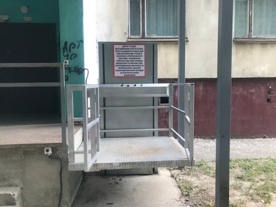 непрацюючий підйомник непрацюючий підйомник