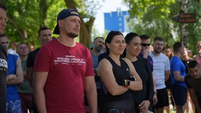 "Побути трошки ненормальним і трохи брудним": у Сумах відбувся забіг "Незламні" "Побути трошки ненормальним і трохи брудним": у Сумах відбувся забіг "Незламні"