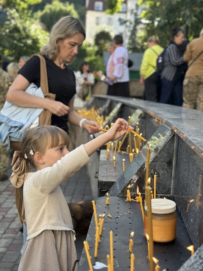 свічки, проща, зарваниця, молитва свічки, проща, зарваниця, молитва
