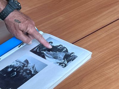 У музеї Стрия зберігають синьо-жовтий прапор, який у 1990 році підняли над будівлею міськради У музеї Стрия зберігають синьо-жовтий прапор, який у 1990 році підняли над будівлею міськради