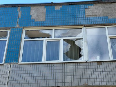Через масовану атаку РФ у Дніпрі є пошкодження у закладах освіти та приватному секторі Через масовану атаку РФ у Дніпрі є пошкодження у закладах освіти та приватному секторі