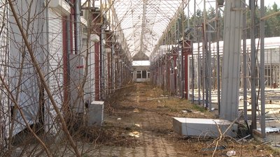 У Хмельницькому ріжуть на метал один з речових ринків У Хмельницькому ріжуть на метал один з речових ринків