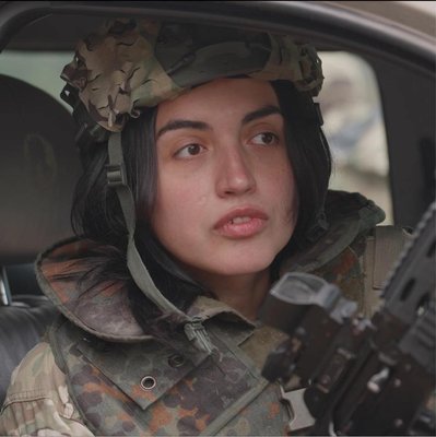 У Парижі презентують благодійну колекцію одягу української парамедикині