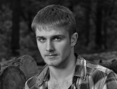 Пам'яті загиблого 26-річного фельдшера-рятувальника Олексія Сича із Житомира Пам'яті загиблого 26-річного фельдшера-рятувальника Олексія Сича із Житомира