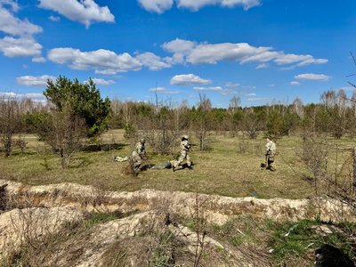 У тренувальному таборі 46 окремої аеромобільної бригади ДШВ відбувся інтенсив для цивільних У тренувальному таборі 46 окремої аеромобільної бригади ДШВ відбувся інтенсив для цивільних