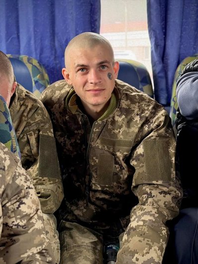 "Я кричала: "Артур вдома!": сестра звільненого з полону військового з Одещини розповіла про очікування брата "Я кричала: "Артур вдома!": сестра звільненого з полону військового з Одещини розповіла про очікування брата