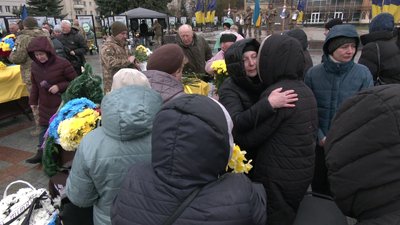 З військовим Сергієм Рачуком попрощались у Рівному З військовим Сергієм Рачуком попрощались у Рівному