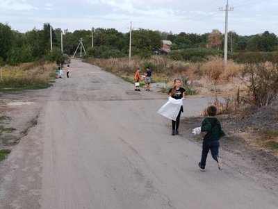 У Полтаві місцеві провели толоку до Всесвітнього дня прибирання У Полтаві місцеві провели толоку до Всесвітнього дня прибирання