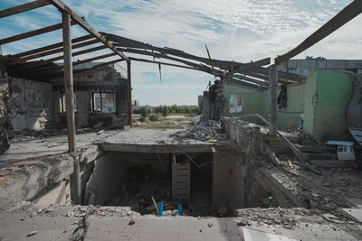 Пошкодження в будинку на "Обрії" у Харкові Пошкодження в будинку на "Обрії" у Харкові