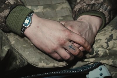 Тату військового з Шотландії "Віскі" Тату військового з Шотландії "Віскі"