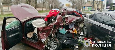 Масова ДТП в Одесі: зіткнулися пʼять авто, водійку одного з них у важкому стані Масова ДТП в Одесі: зіткнулися пʼять авто, водійку одного з них у важкому стані