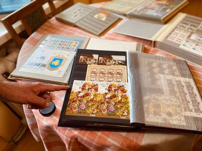 "Хочеться, щоб більше дітей збирали марки", — черкащанин 59 років колекціонує марки "Хочеться, щоб більше дітей збирали марки", — черкащанин 59 років колекціонує марки