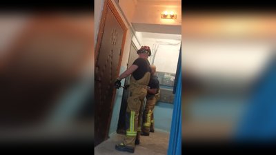 Витік газу, тонни сміття та таргани: у Полтаві розчищали завалену непотребом квартиру Витік газу, тонни сміття та таргани: у Полтаві розчищали завалену непотребом квартиру