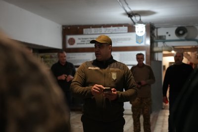 "Те, чому він навчає — не книжка, а практика": як іноземець проводить заняття з тактичної медицини на Сумщині "Те, чому він навчає — не книжка, а практика": як іноземець проводить заняття з тактичної медицини на Сумщині