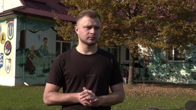 Поділись теплом: як пластуни виготовляють окопні свічки на Рівненщині Поділись теплом: як пластуни виготовляють окопні свічки на Рівненщині