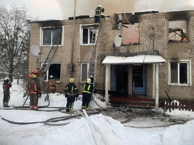 "Як тільки всередині вигоріло, стіни попадали": власники згорілого будинку на Волині — про наслідки пожежі "Як тільки всередині вигоріло, стіни попадали": власники згорілого будинку на Волині — про наслідки пожежі