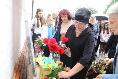 У Полтаві відкрили меморіальну дошку полеглому воїну Максиму Сердюку У Полтаві відкрили меморіальну дошку полеглому воїну Максиму Сердюку