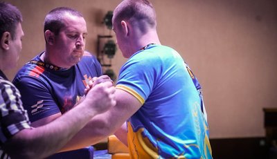 Тернопільський рятувальник Андрій Савчук здобув "бронзу" на чемпіонаті ДСНС України, змагання з армрестлінгу, 15 березня 2026 року