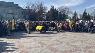 З військовим Андрієм Гришкевичем попрощались у Рівному З військовим Андрієм Гришкевичем попрощались у Рівному