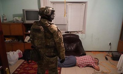 "Заробляли п’ять мільйонів гривень в місяць": жителів Тернопільщини підозрюють у наркоторгівлі "Заробляли п’ять мільйонів гривень в місяць": жителів Тернопільщини підозрюють у наркоторгівлі