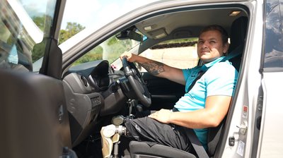 Відчуття незалежності: курси водіння для ветеранів з ампутаціями розпочали у Черкасах Відчуття незалежності: курси водіння для ветеранів з ампутаціями розпочали у Черкасах