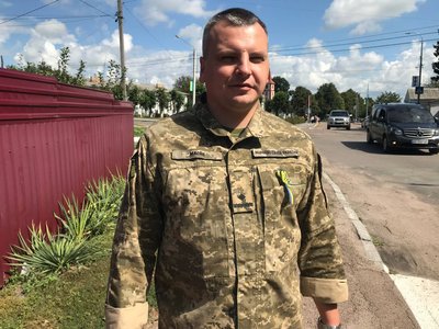 "Молимось… Чекаємо…": в Андрушівці на Алеї Героїв відкрили стелу безвісти зниклим героям російсько-української війни "Молимось… Чекаємо…": в Андрушівці на Алеї Героїв відкрили стелу безвісти зниклим героям російсько-української війни