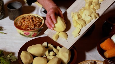 "Кулінарний спадок": рецепт грибової юшки, яку готували в криївках на Рівненщині "Кулінарний спадок": рецепт грибової юшки, яку готували в криївках на Рівненщині