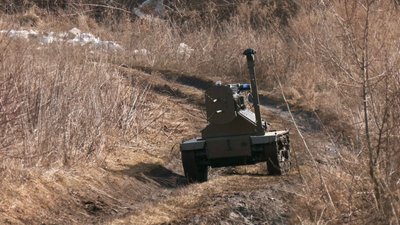 дрон "Плющ", наземні дрони, дрон з висувною щоглою дрон "Плющ", наземні дрони, дрон з висувною щоглою