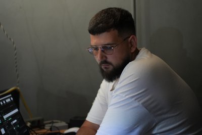 "Вихід": у Херсоні в рамках фестивалю "Мельпомена Таврії" показали моновиставу "Вихід": у Херсоні в рамках фестивалю "Мельпомена Таврії" показали моновиставу