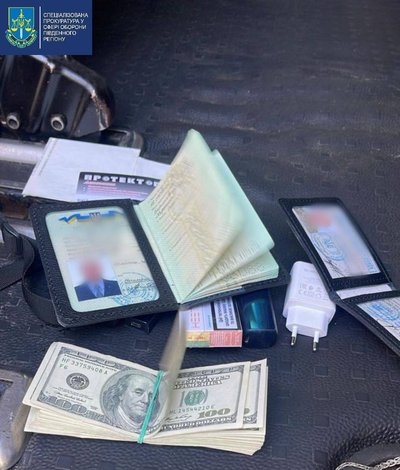 4500 доларів за переведення в тил: на Одещині затримали головного сержанта військової частини 4500 доларів за переведення в тил: на Одещині затримали головного сержанта військової частини