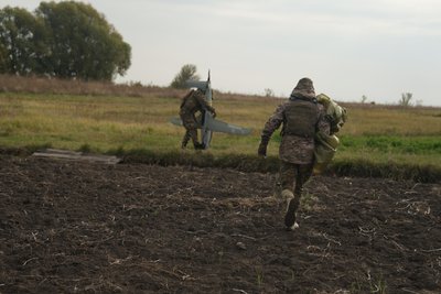 Як працюють розвідувальні безпілотники 27-ї ОАБр на Сумщині Як працюють розвідувальні безпілотники 27-ї ОАБр на Сумщині