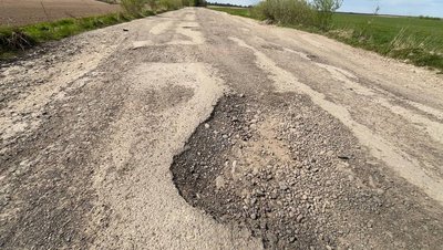Без дороги і транспорту: жителі Рівного на Львівщині скаржаться на сполучення Без дороги і транспорту: жителі Рівного на Львівщині скаржаться на сполучення