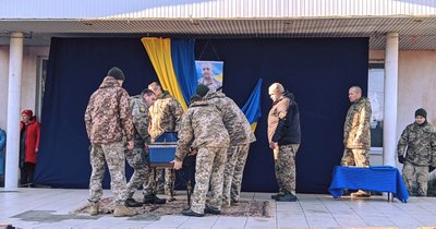 На Одещині попрощались із загиблим від авіаудару в Миколаєві