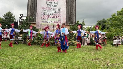 Поліські страви, танці та весільній обряд: у скансені на Рівненщині відбувся етномініфестиваль Поліські страви, танці та весільній обряд: у скансені на Рівненщині відбувся етномініфестиваль