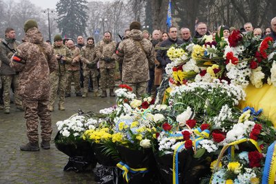 В Ужгороді попрощалися із захисником Дмитром Павличем В Ужгороді попрощалися із захисником Дмитром Павличем