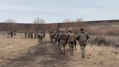 "Вони дуже файно воюють": як колишні ув’язнені боронять країну в складі спецпідрозділу "Шквал" "Вони дуже файно воюють": як колишні ув’язнені боронять країну в складі спецпідрозділу "Шквал"