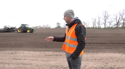 "Нарощуємо темпи": чому черкаські аграрії цьогоріч сіють соняшник пізніше "Нарощуємо темпи": чому черкаські аграрії цьогоріч сіють соняшник пізніше