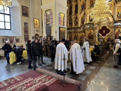У Полтаві прощаються з трьома полеглими захисниками України У Полтаві прощаються з трьома полеглими захисниками України